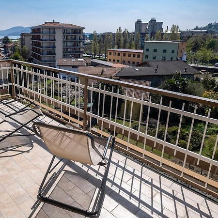 Casa Vacanze Heidi Vista Lago Verbania Exterior foto
