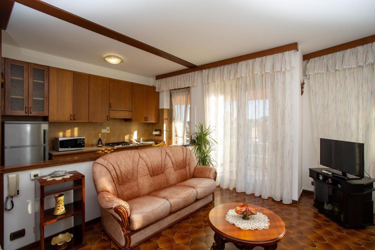 Casa Vacanze Heidi Vista Lago Verbania Exterior foto