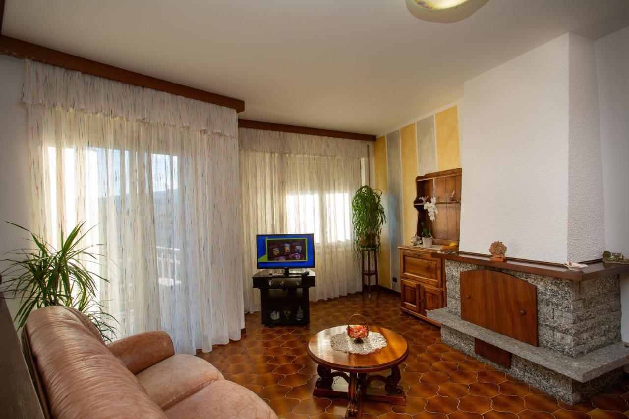 Casa Vacanze Heidi Vista Lago Verbania Exterior foto